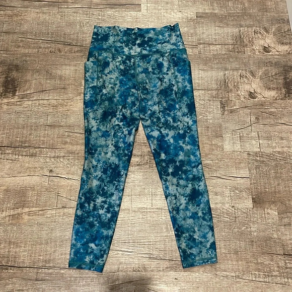Athleta - Salutation Stash Pocket Printed 7/8 Tight - Blue/Green Print - Size S - Picture 1 of 8